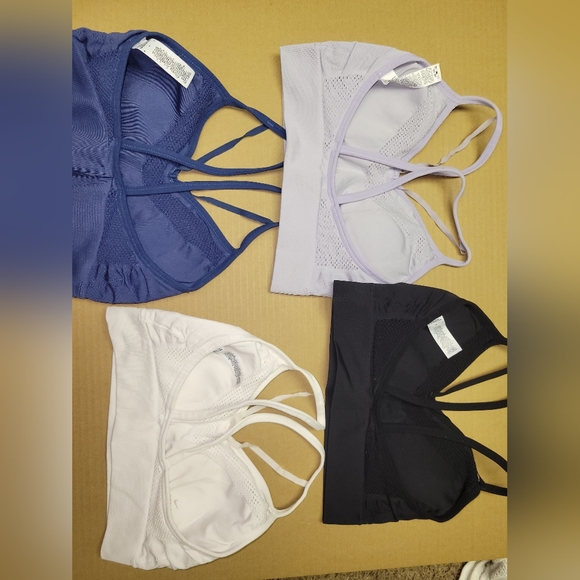 4 Nike Sports bras Med - Picture 2 of 16